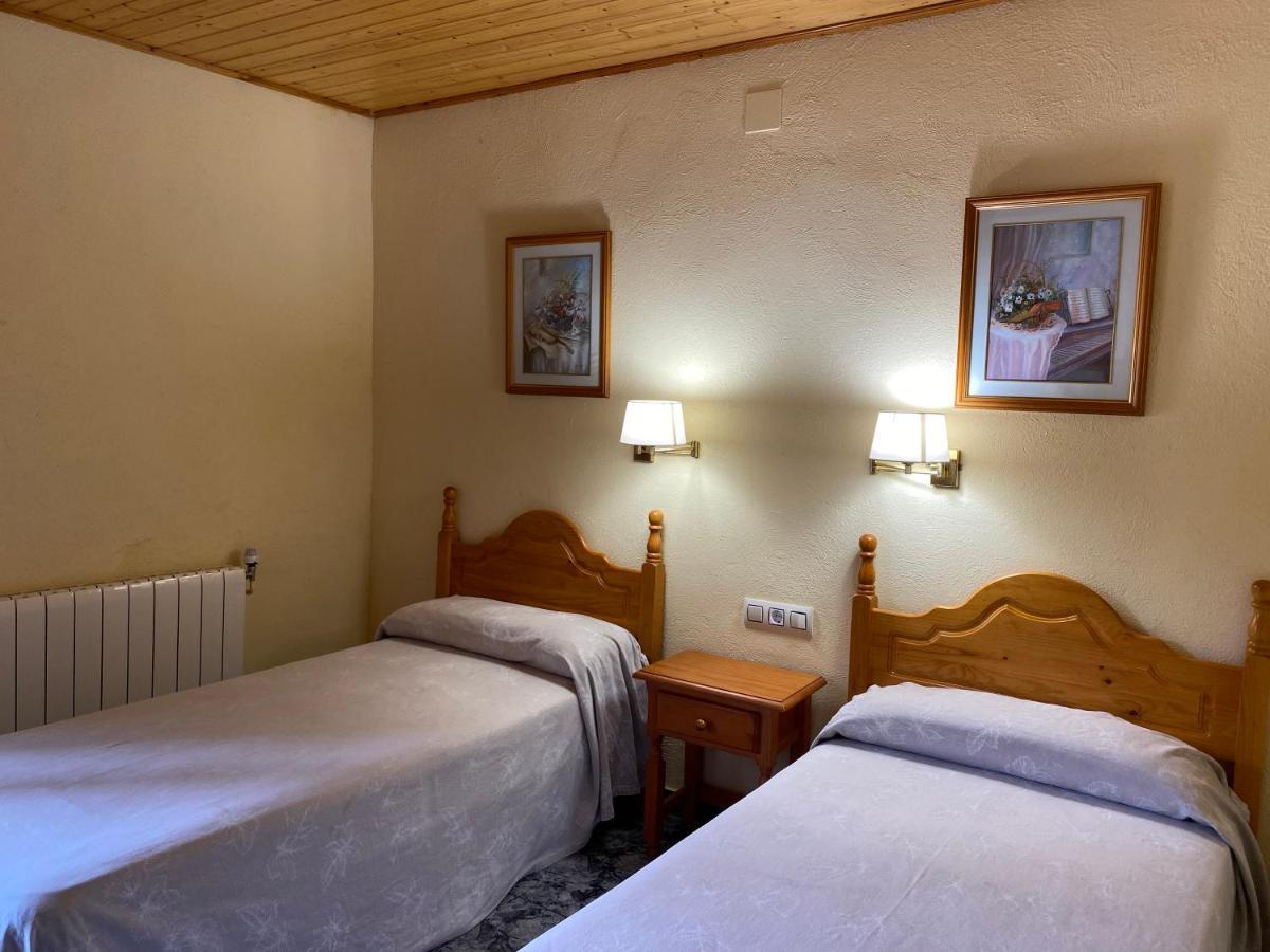 Hotel Rural Cal Amadeu Vilanova d'Escornalbou Exterior foto